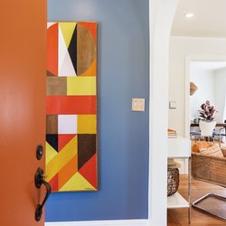 Cordula Didier - Red Oak Realty - Staging with real art