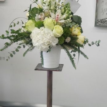Floral lab Design By Jay - Florists Near Me - Los Angeles, California
