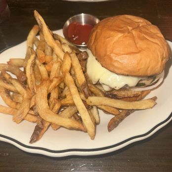 Cozy Royale - Cheeseburger - Wine Bars Near Me - Brooklyn, New York