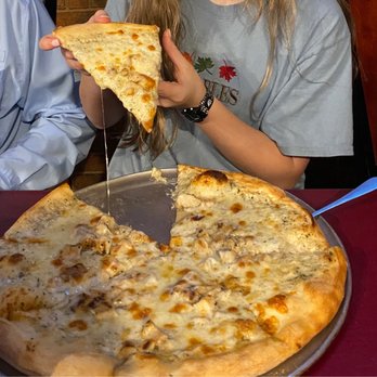 Frankie's Pasta & Pizza - chicken alfredo pizza - Italian Near Me - Mexia, Texas