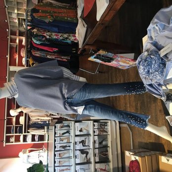 Boutique Manuela - Cape von Hubert Gasser, Jeans Raffaello Rossi - Women's Clothing Near Me - Zug, ZG