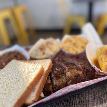 Papa Bears Barbeque - Rib platter - Food Trucks Near Me - Apache Junction, Arizona