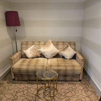 Grosvenor Pulford - Couch - Hotels Near Me - Chester, CHW