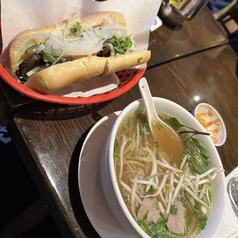 Pho Cong Ly - Pork banh mi and beef and #6 pho beef soup - Vietnamese Near Me - Annandale, Virginia Pho Cong Ly - Pork banh mi and beef and #6 pho beef soup - Vietnamese Near Me - Annandale, Virginia