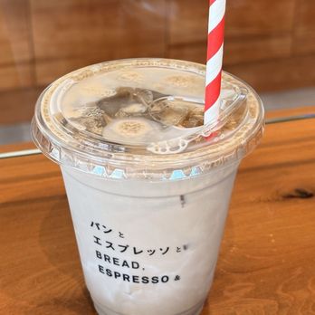 Bread, Espresso & - Iced Hojicha Latte - Cafes Near Me - Redondo Beach, California