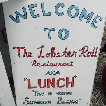LUNCH Lobster Roll - Seafood Near Me - Amagansett, New York LUNCH Lobster Roll - Seafood Near Me - Amagansett, New York
