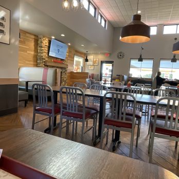 Jack's Family Restaurant - Dining area - Fast Food Near Me - Pelham, Alabama
