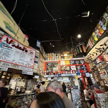 Hodad’s - Inside - Burgers Near Me - San Diego, California