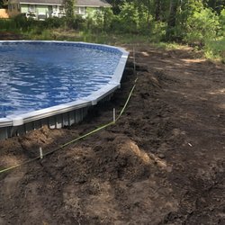 Hoyt's Concrete and Pumping - Greeting for walkway around the pool