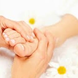 Ashlee Thompson, LMT - Relax and Renew Massage
