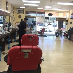 Cesar Barbershop - Barbería para la familia a la altura de las exigencias de cada estilo de corte de cabello tanto tradicional como moderno .