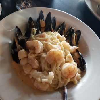 Johnny Farina Restaurant - Italian Near Me - Ottawa, Ontario Johnny Farina Restaurant - Italian Near Me - Ottawa, Ontario