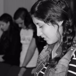 Bella Vista Christian Church - Youth group in prayer.