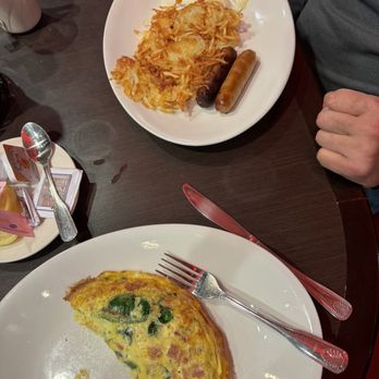 Victory's Cafe - Sausage & eggs and ham, cheese & spinach omelette - Cafes Near Me - North Las Vegas, Nevada