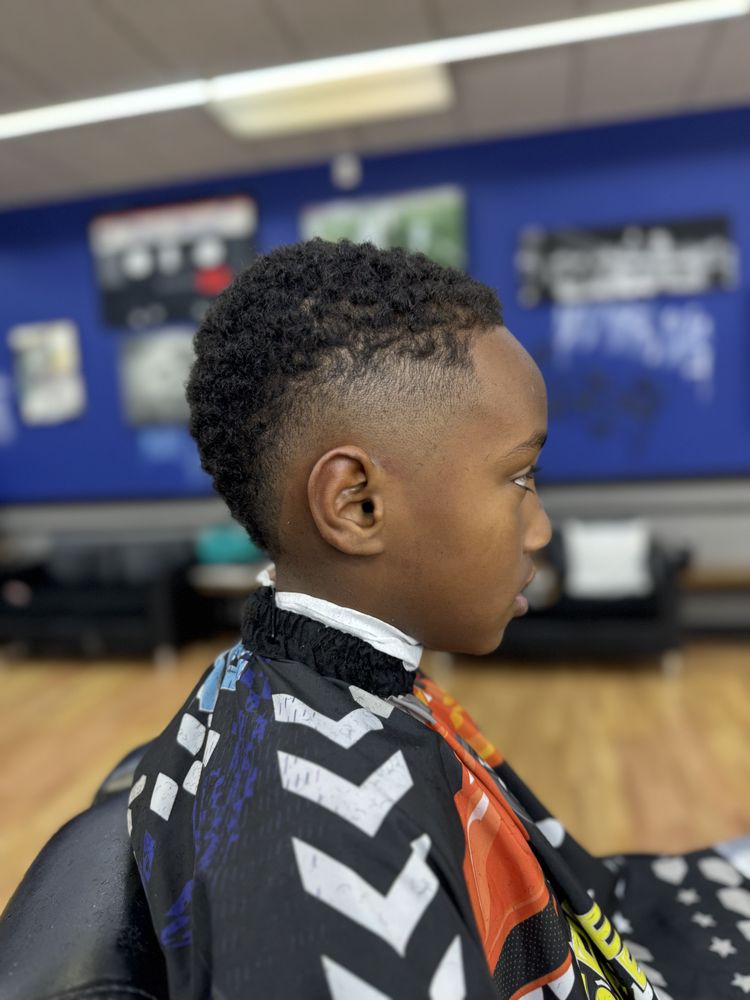 Madam CJ the Barber Logo