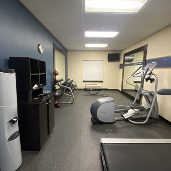 Hampton Inn & Suites Tulare - Hotels Near Me - Tulare, California