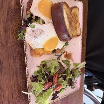 Madres Brunch - Breakfast Sandwich- Fire - Breakfast & Brunch Near Me - Long Beach, California Madres Brunch - Breakfast Sandwich- Fire - Breakfast & Brunch Near Me - Long Beach, California