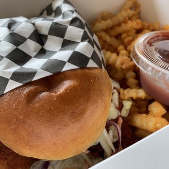 Jay Bird's Chicken - Chicken sandwich bomb box! - Chicken Shop Near Me - Long Beach, California Jay Bird's Chicken - Chicken sandwich bomb box! - Chicken Shop Near Me - Long Beach, California