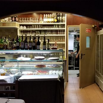 Nino - Pastry and Wine Display - Seafood Near Me - Bologna, BO