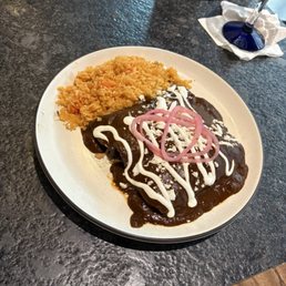 Chicken enchiladas mole Chicken enchiladas mole