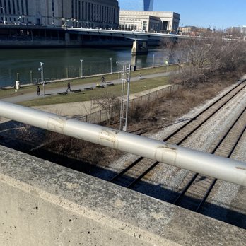 Schuylkill River Trail - Hiking Near Me