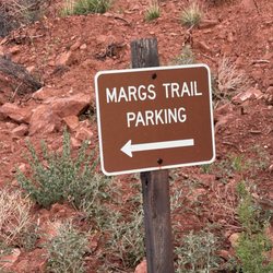 Vista Ridge Sedona - Trailhead just off parking area