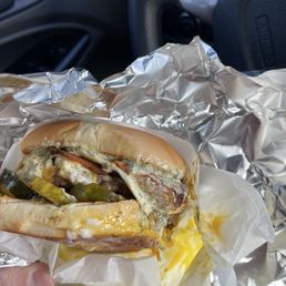 Blue cheese bacon burger with fried egg and no onions Blue cheese bacon burger with fried egg and no onions