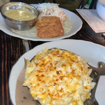 Jacob's Pickles - Classic Mac & Cheese and Bbq Smothered Pepper Jack Chicken - Comfort Food Near Me - New York, New York Jacob's Pickles - Classic Mac & Cheese and Bbq Smothered Pepper Jack Chicken - Comfort Food Near Me - New York, New York