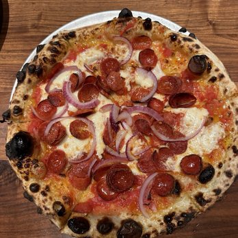 Nightingale - Pepperoni pizza, red onion, mozzarella, tomato - Live/Raw Food Near Me - Vancouver, British Columbia