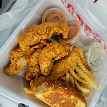 Raising Cane's Chicken Fingers - Fast Food Near Me - Chesapeake, Virginia