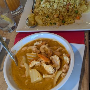 Thai Thai Cuisine - pineapple rice and curry - Thai Near Me - Escondido, California Thai Thai Cuisine - pineapple rice and curry - Thai Near Me - Escondido, California