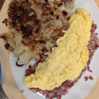 Metro 29 Diner Restaurant - Corned beef hash - Diners Near Me - Arlington, Virginia Metro 29 Diner Restaurant - Corned beef hash - Diners Near Me - Arlington, Virginia