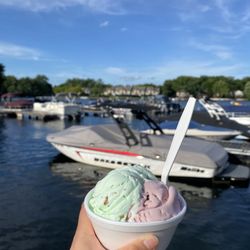 Madulka's Ice Cream - Lake view
