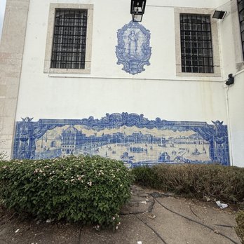 Miradouro de Santa Luzia - Landmarks & Historical Buildings Near Me - Lisbon, 11
