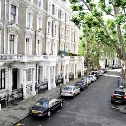 Notting Hill Apartments - The apartments are situated in a nice and quiet neighborhood