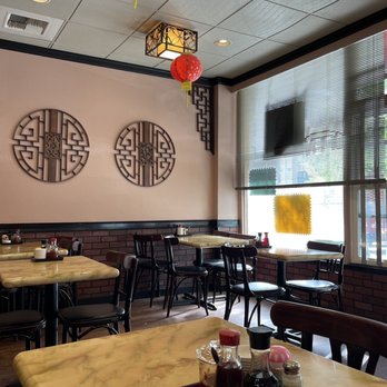 Mike's Noodle House - Interior - Cantonese Near Me - Seattle, Washington Mike's Noodle House - Interior - Cantonese Near Me - Seattle, Washington