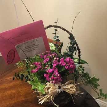 Avas Flowers - Don't waste your time or money with this shop!! - Florists Near Me