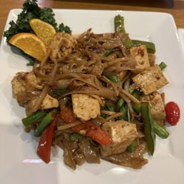 Drunken noodles-steam tofu Drunken noodles-steam tofu