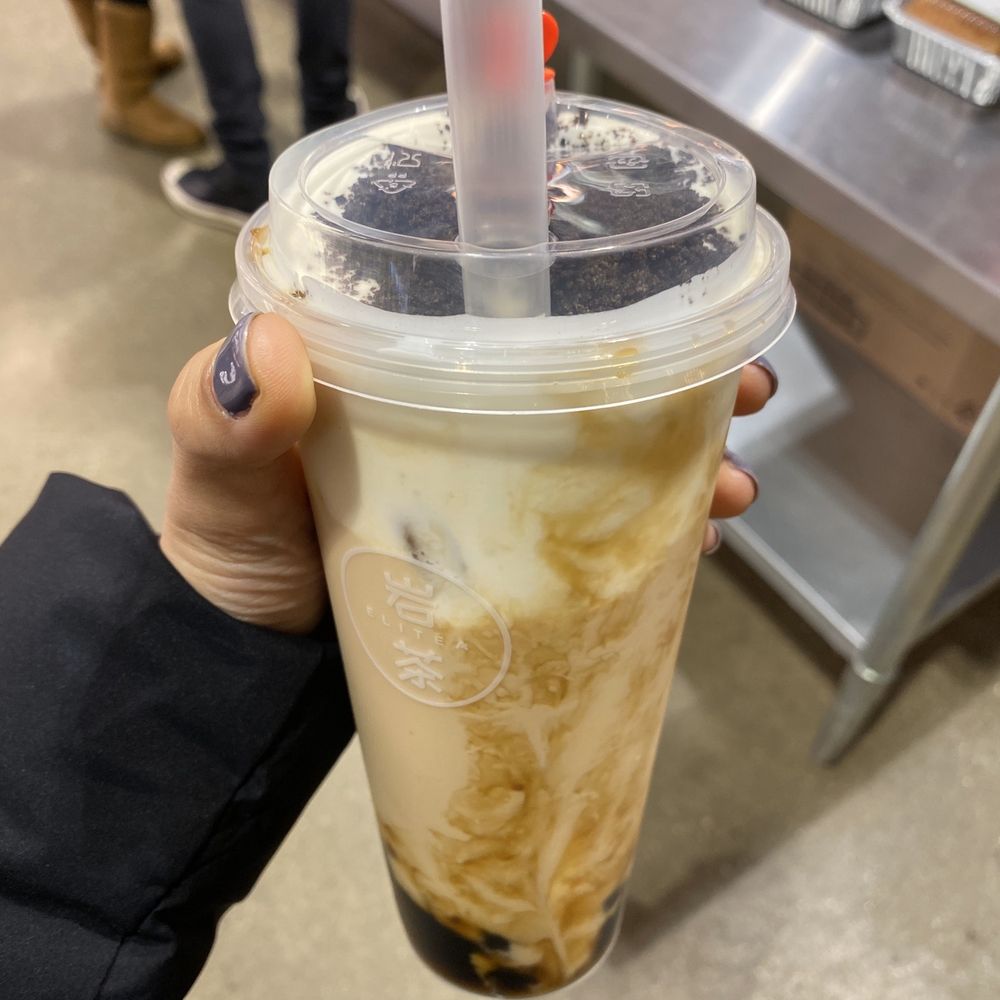 Elitea - Signature milk tea with Oreo cheese top - Bubble Tea Near Me - Schaumburg, Illinois Elitea - Signature milk tea with Oreo cheese top - Bubble Tea Near Me - Schaumburg, Illinois