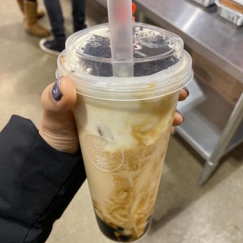 Elitea - Signature milk tea with Oreo cheese top - Bubble Tea Near Me - Schaumburg, Illinois