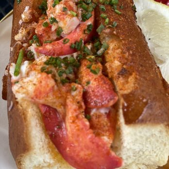 MARKET Seafood Eatery - Warm lobster roll - Seafood Near Me - Edmonds, Washington