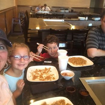 Akaihi - Sister, sister's husband, and their children - Japanese Near Me - Spring, Texas