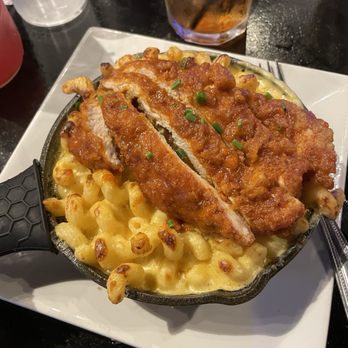 The Stillery - Mac & Cheese with BBQ "Hot Chicken" - New American Near Me - Nashville, Tennessee The Stillery - Mac & Cheese with BBQ "Hot Chicken" - New American Near Me - Nashville, Tennessee