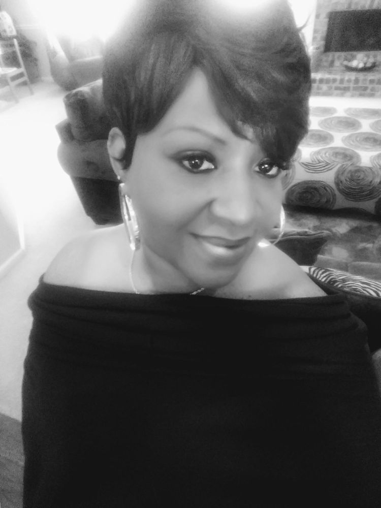 Hope Boggs- New York Salon Logo