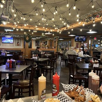 Slo' Bones BBQ Smokehaus - The main dining area - Barbeque Near Me - Frankenmuth, Michigan Slo' Bones BBQ Smokehaus - The main dining area - Barbeque Near Me - Frankenmuth, Michigan