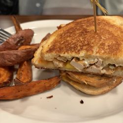 Great Divide Brewery & Roadhouse