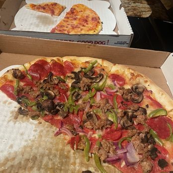 Brown Dog Pizza - Supreme - Pizza Near Me - Telluride, Colorado