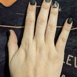 L&Q Nails