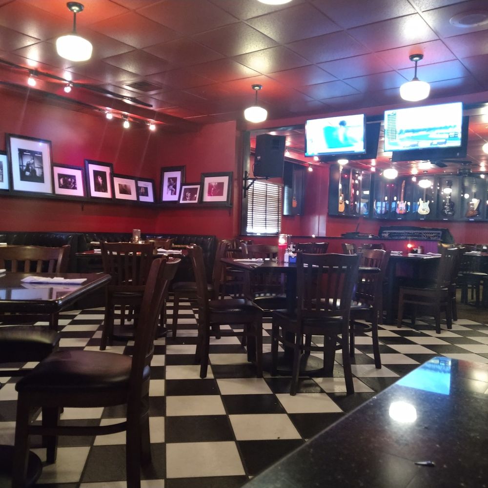 Two Frogs Grill - Dining room, minus the blue lighting. - American Near Me - Ardmore, Oklahoma Two Frogs Grill - Dining room, minus the blue lighting. - American Near Me - Ardmore, Oklahoma