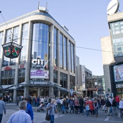 City Point - Blick auf City-Point (links) und Drehscheibe (rechts).